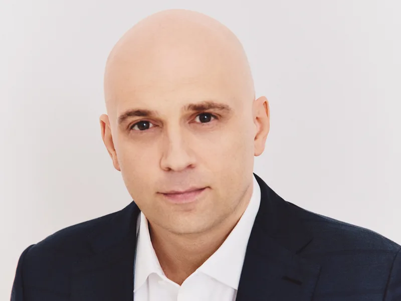 Alex Reinhardt: The blockchain builder